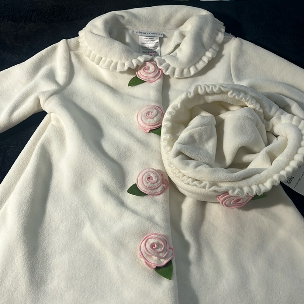 Size 6 girls coat brand new with tags sooo cute!!